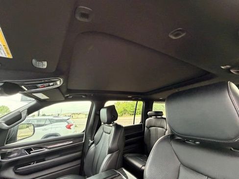 Used 2022 Jeep Wagoneer Series II w/ Premium Group I image 24