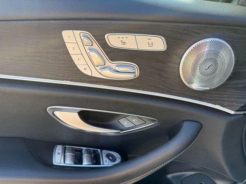 Used 2017 Mercedes-Benz E 300 4MATIC image 17