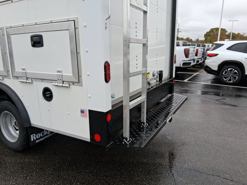 New 2025 GMC Savana 3500 w/ Power Convenience Package RWD image 9