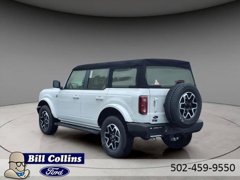 Used 2024 Ford Bronco Outer Banks image 3