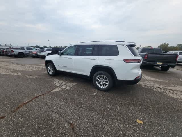 Used 2023 Jeep Grand Cherokee L Laredo w/ Luxury Tech Group I AWD/4WD image 22