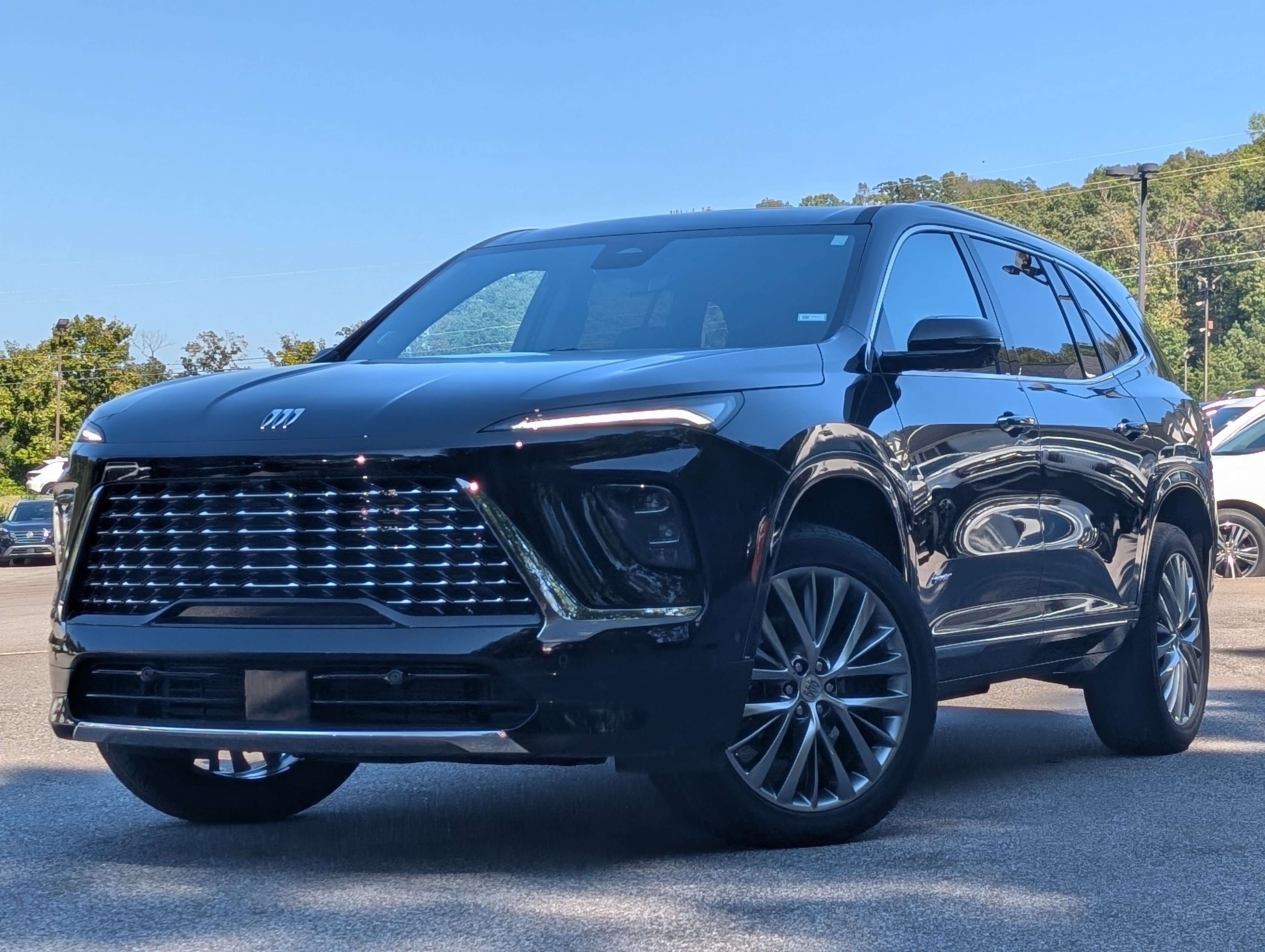 Used 2026 Buick Enclave Avenir w/ Super Cruise Package FWD image 4