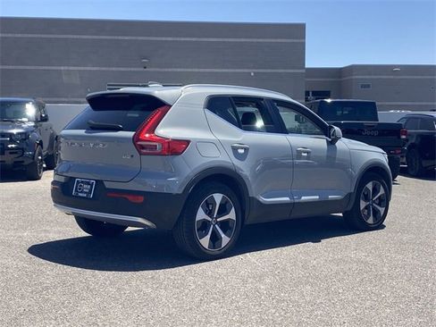 New 2025 Volvo XC40 B5 Core w/ Protection Package Premier image 7