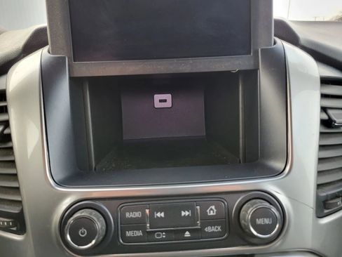 Used 2020 Chevrolet Tahoe 4WD w/ Remote Keyless Entry Package image 18