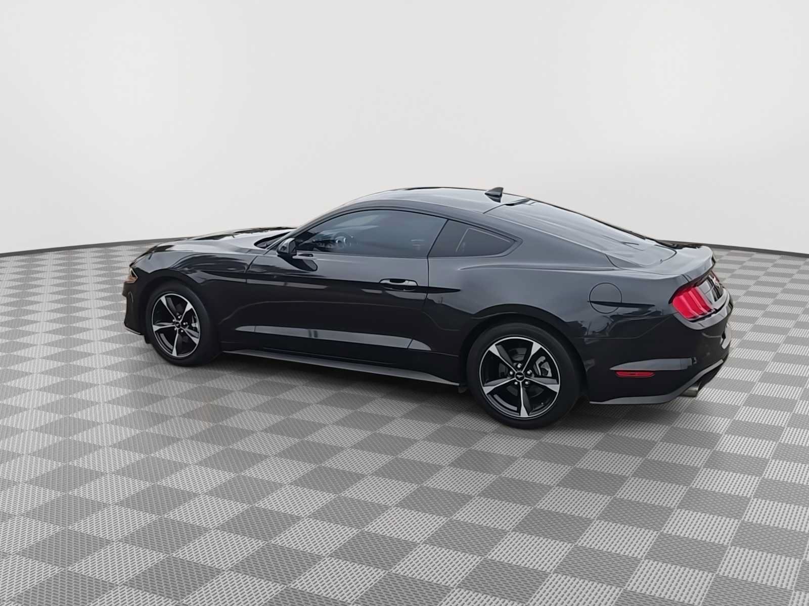 Used 2023 Ford Mustang Coupe RWD image 6