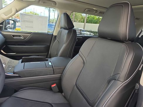 New 2026 INFINITI QX80 Luxe w/ Cargo Package image 34