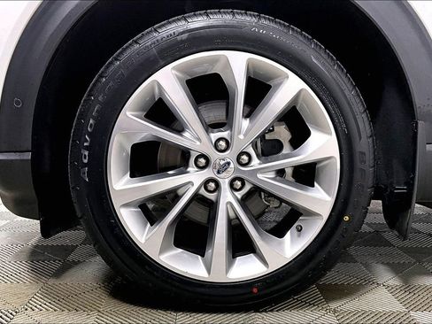 Used 2021 Ford Explorer Platinum w/ Equipment Group 601A image 8