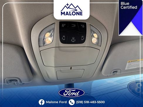 Used 2023 Chrysler Pacifica Touring-L FWD image 34