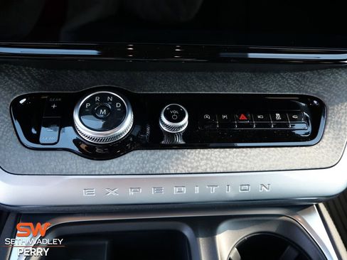 New 2026 Ford Expedition Tremor image 14