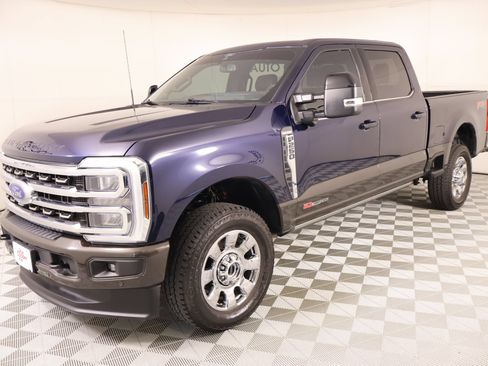 Used 2025 Ford F250 King Ranch AWD/4WD image 11