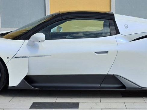 Used 2024 Maserati MC20 Cielo RWD image 8