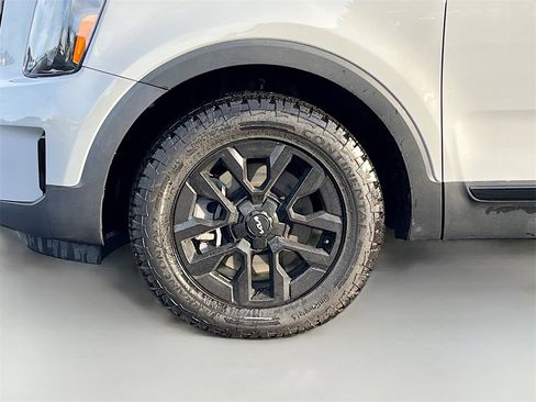 Used 2024 Kia Telluride SX Prestige X-Pro image 32