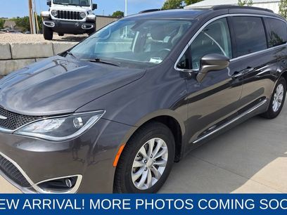 Used 2017 Chrysler Pacifica Touring-L
