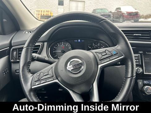 Used 2022 Nissan Rogue Sport SL w/ Premium Package image 13