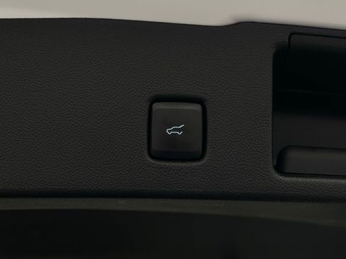 Used 2023 Ford Escape Active w/ Tech Pack #2 AWD/4WD image 10
