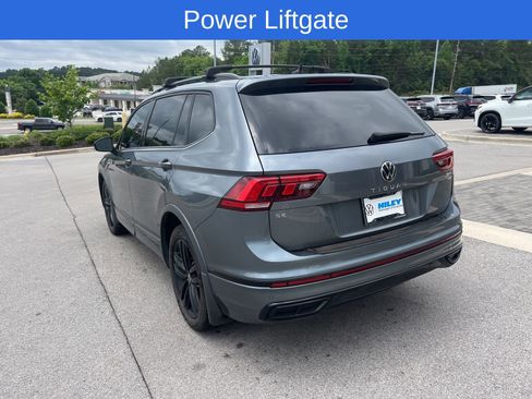 Used 2022 Volkswagen Tiguan SE R-Line FWD image 8