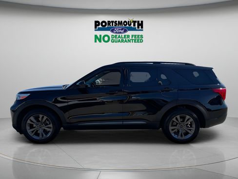 Used 2023 Ford Explorer XLT w/ Equipment Group 202A AWD/4WD image 2