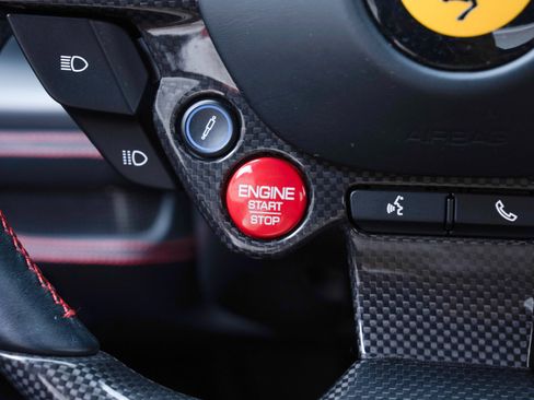 Used 2021 Ferrari F8 Tributo RWD image 62