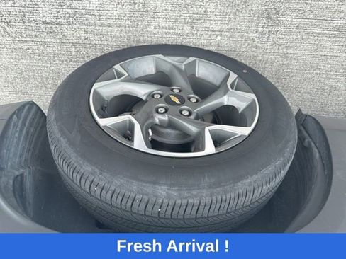 Used 2024 Chevrolet Trax LT FWD image 17
