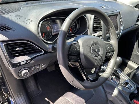 Used 2023 Jeep Cherokee Altitude Lux image 9