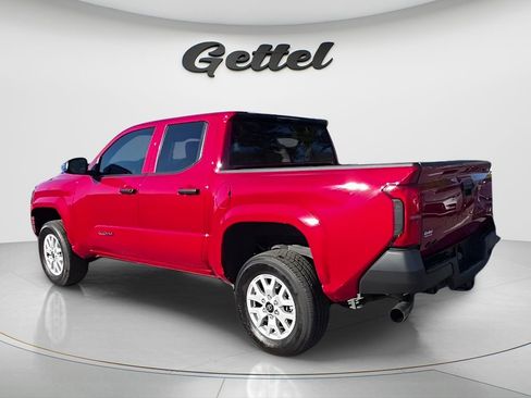 Used 2024 Toyota Tacoma SR image 8