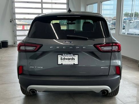 Used 2023 Ford Escape Active AWD/4WD image 6