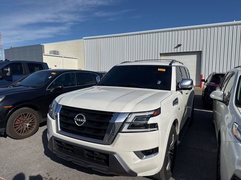 Used 2022 Nissan Armada Platinum w/ Captain's Chairs Package image 1