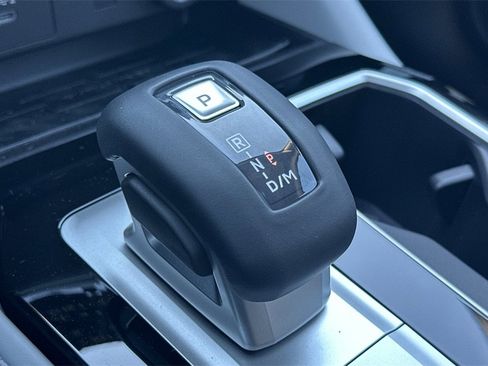 New 2025 Mitsubishi Outlander SE image 22