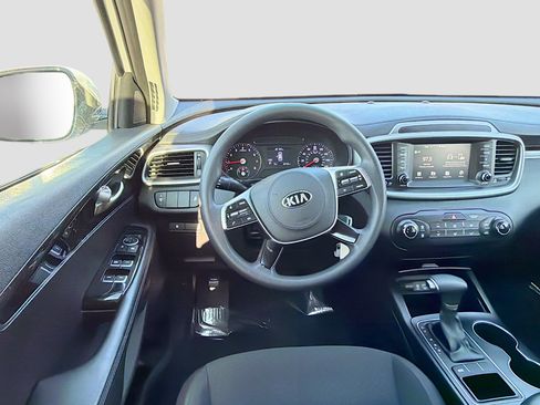 Used 2020 Kia Sorento L image 16