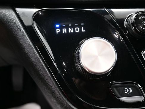 Used 2025 Chrysler Pacifica Select FWD image 22
