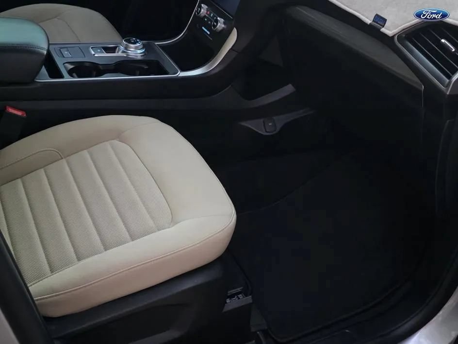 Used 2024 Ford Edge SE AWD/4WD image 15