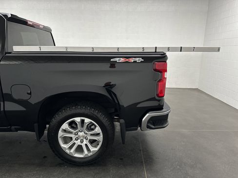 Used 2023 Chevrolet Silverado 1500 LTZ image 8