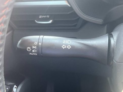 Used 2023 Nissan Altima 2.0 SR FWD image 38