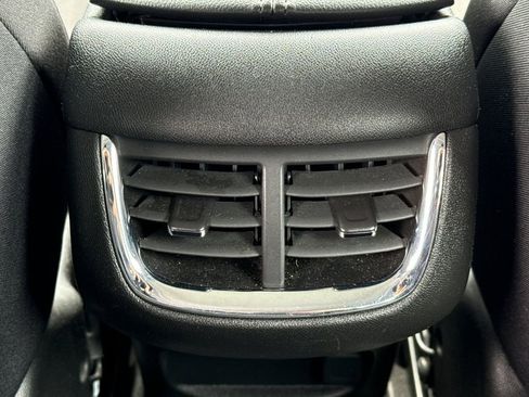 Used 2023 Chevrolet Malibu LT image 19