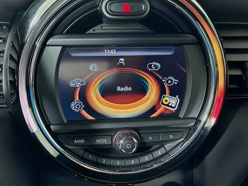 Used 2016 MINI Cooper S image 13