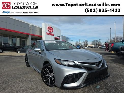 Certified 2024 Toyota Camry SE image 1