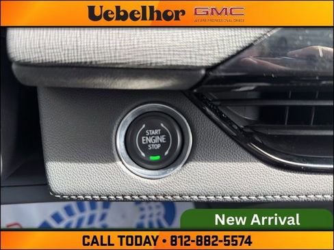 Used 2025 Buick Enclave Preferred image 27