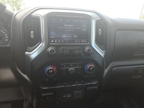 Used 2021 Chevrolet Silverado 1500 LT w/ Fleet Comfort Package AWD/4WD image 16