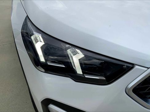 Used 2026 BMW X2 xDrive28i w/ Technology Package image 13