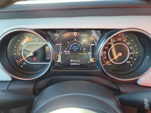 Used 2022 Jeep Wrangler Unlimited Sport image 19