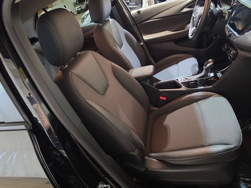 Used 2023 Buick Encore GX Select w/ Sport Touring Package FWD image 25