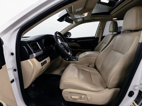 Used 2018 Toyota Highlander Limited image 8