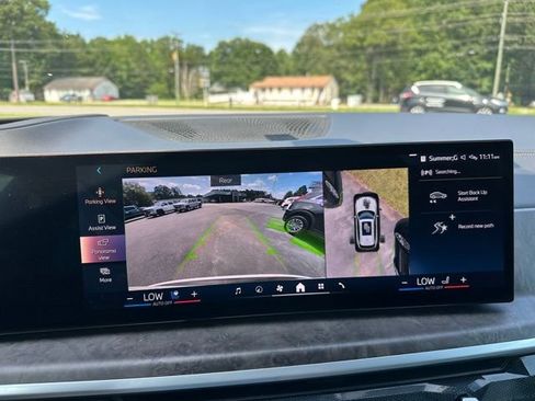 Used 2024 BMW X5 xDrive40i w/ Premium Package image 31