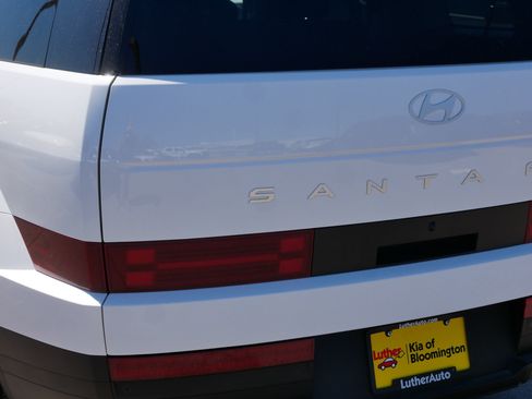 Used 2026 Hyundai Santa Fe SEL AWD/4WD image 17