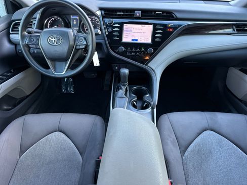 Used 2019 Toyota Camry LE image 13