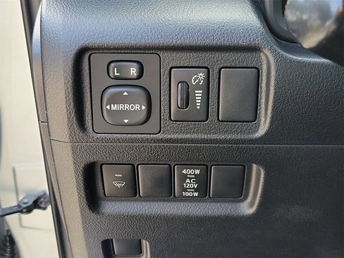 Used 2014 Toyota 4Runner SR5 image 28