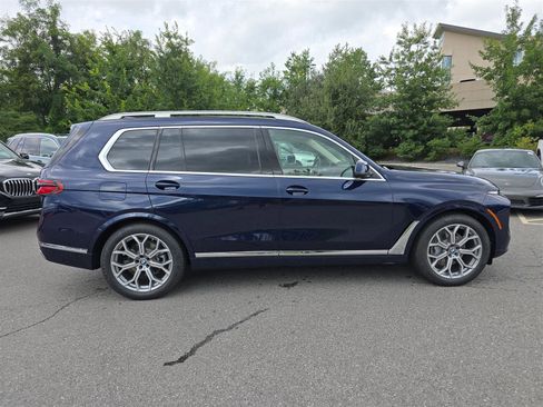 New 2026 BMW X7 xDrive40i image 2