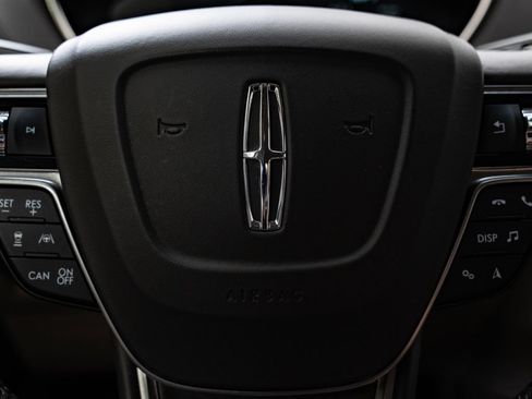 Used 2020 Lincoln Nautilus Reserve w/ Equipment Group 201A AWD/4WD image 32
