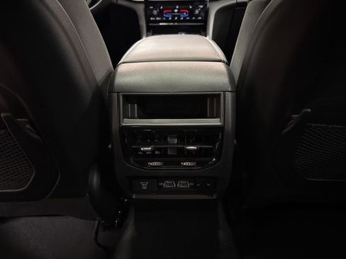 New 2025 Jeep Grand Cherokee Limited AWD/4WD image 39
