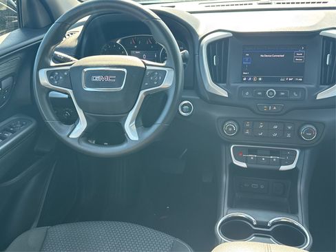 Used 2022 GMC Terrain SLE w/ Elevation Edition image 19
